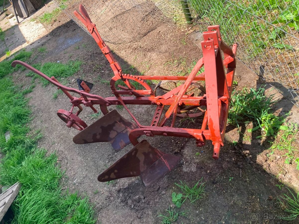 Dvouradličný pluh za malotraktor - 4