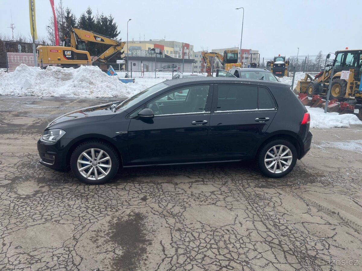 Volkswagen Golf Hatschback - 4