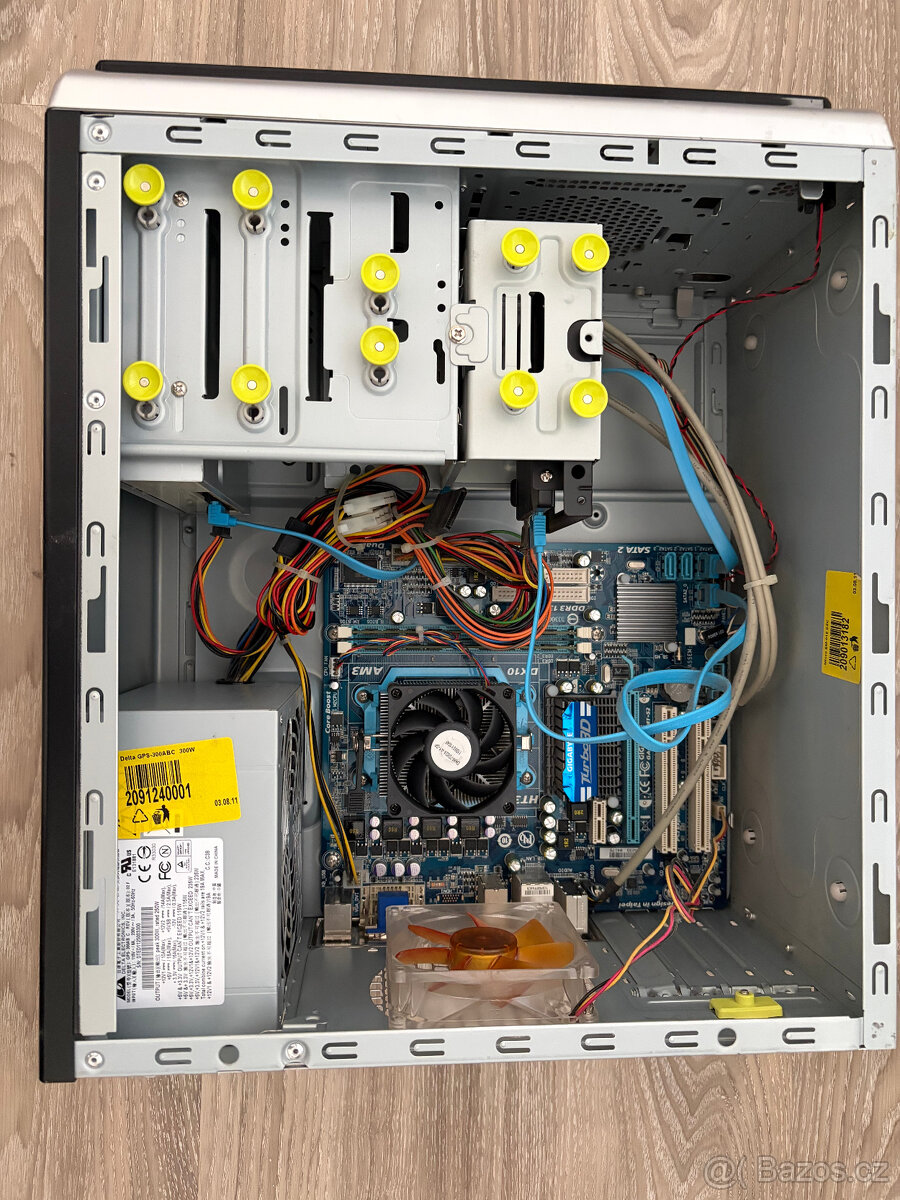 Malé PC pro kancelářskou práci - 4