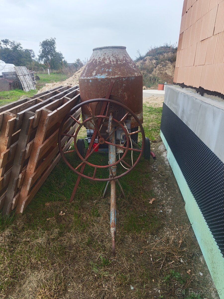 Prodám velkou a bytelnou míchačku - 4