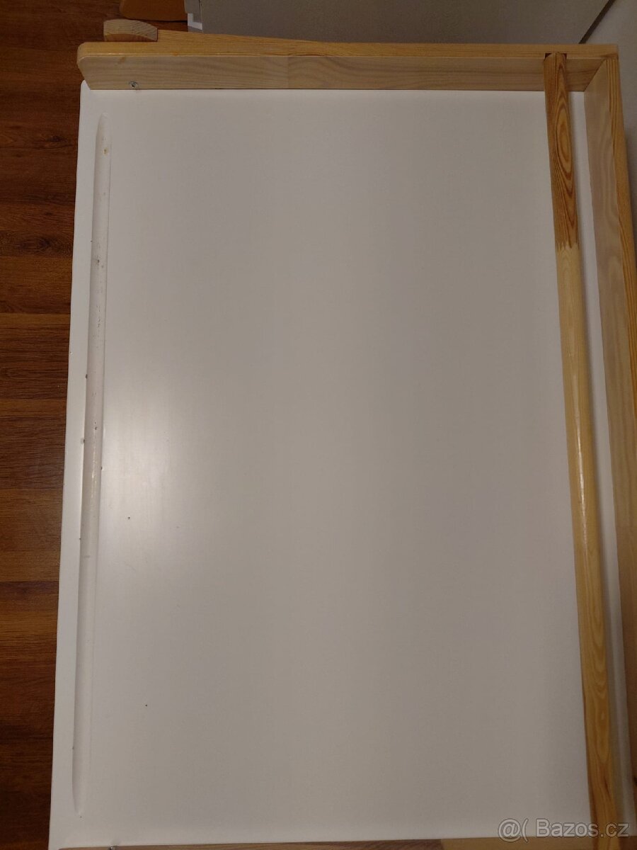 Rostoucí stolek Flisat Ikea - 4