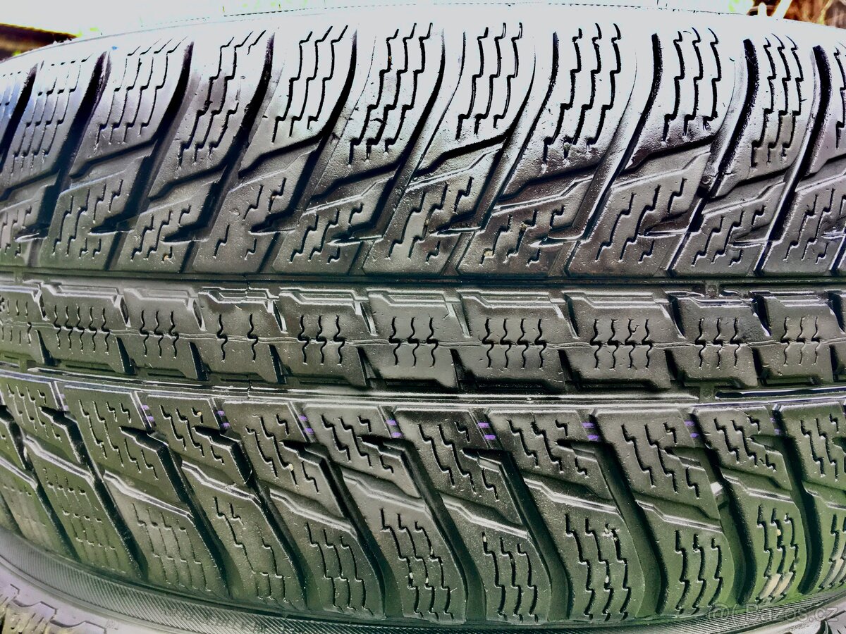 Zimní pneu Nokian 235/65/17 108H xl wr suv 3