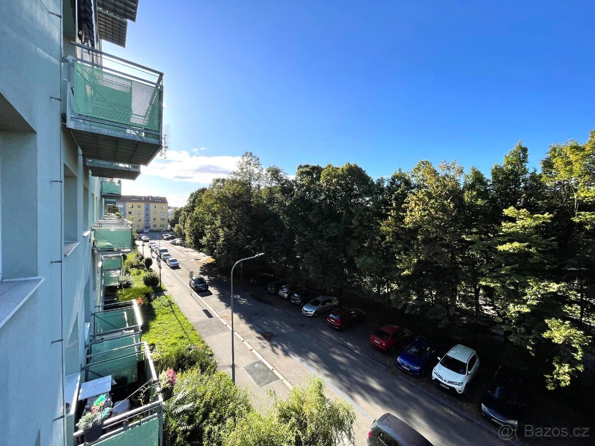 PRODEJ BT 2+1 BRNO, nám. SNP - 4