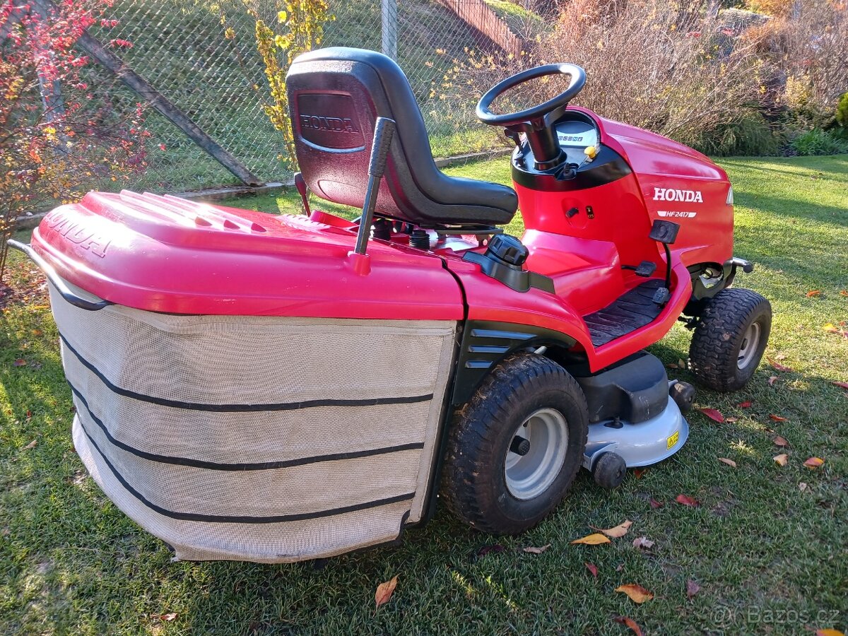 Zahradní traktor Honda HF 2417 - 4