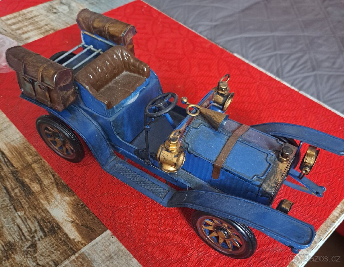Plechové staré autíčko - 4