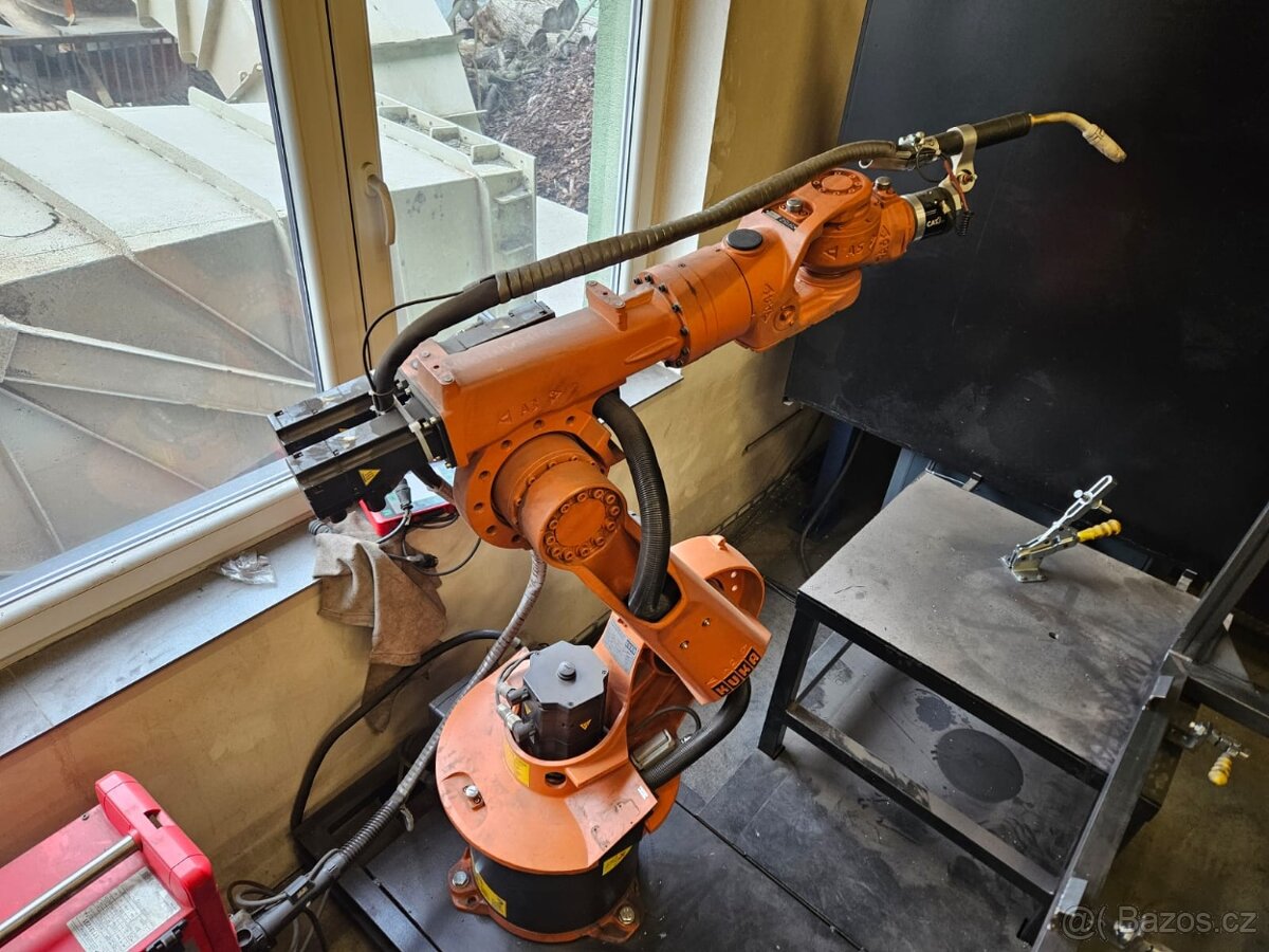 ROBOT KUKA - 4
