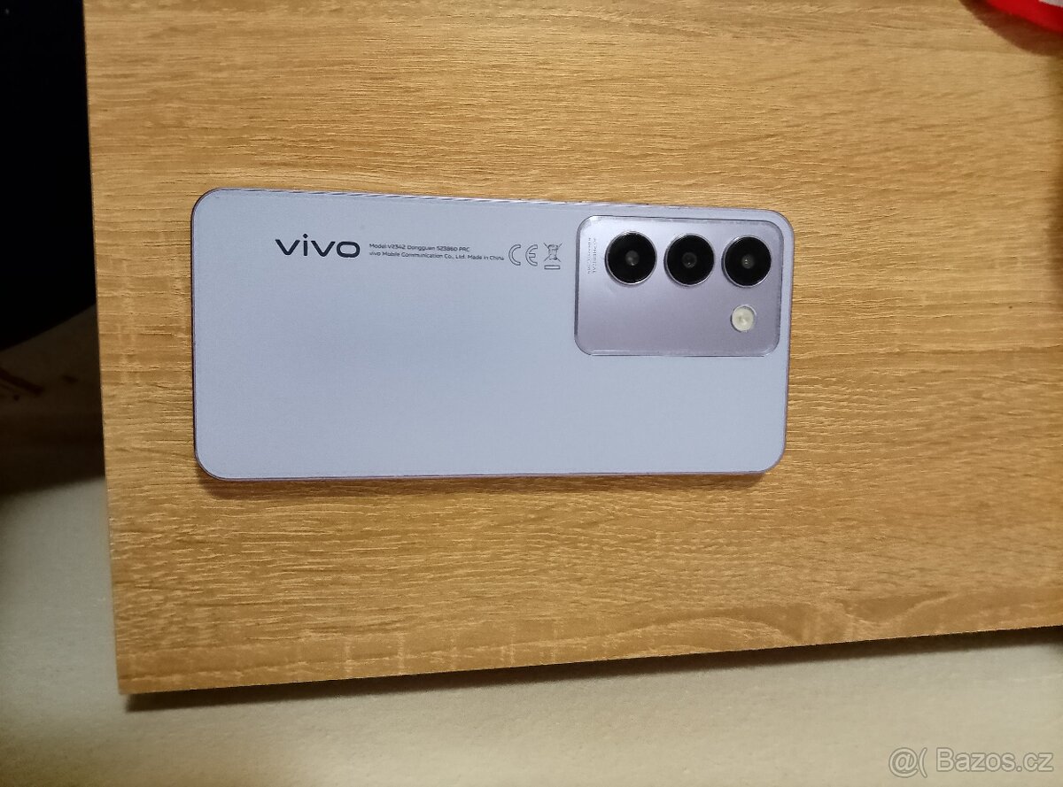 Prodám v pěkném zachovalém stavu Vivo V40 SE - 4