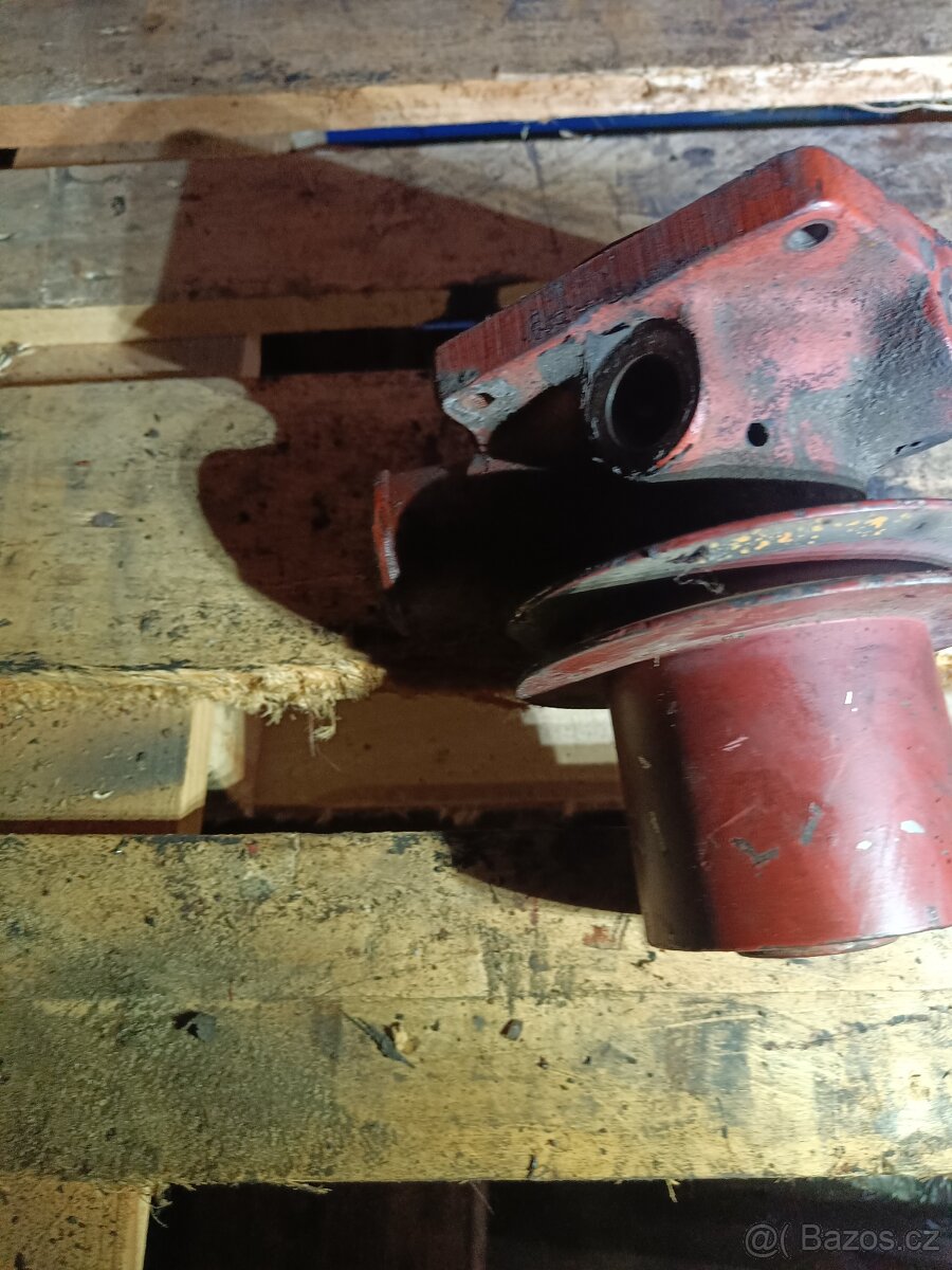 Vodní čerpadlo zetor - 4