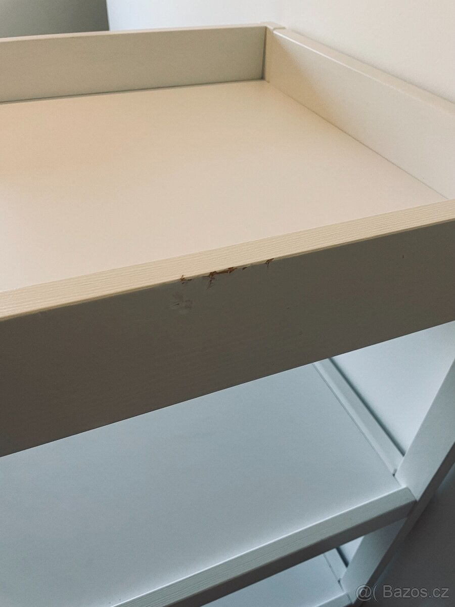 Přebalovací pult - 4