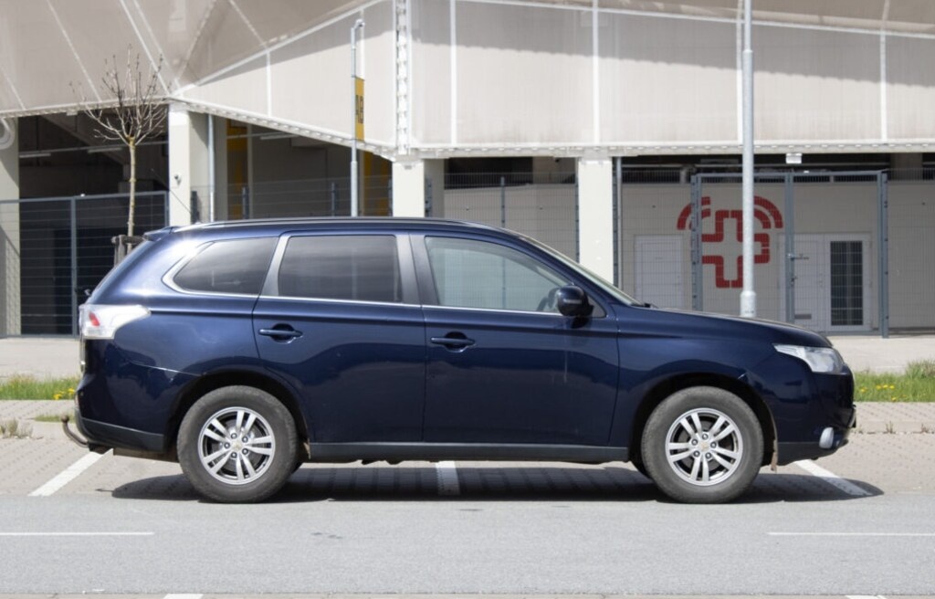 Mitsubishi Outlander z roku 2012 - 4