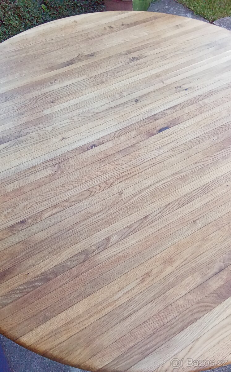 STŮL KULATÝ MASIV DUB - 4