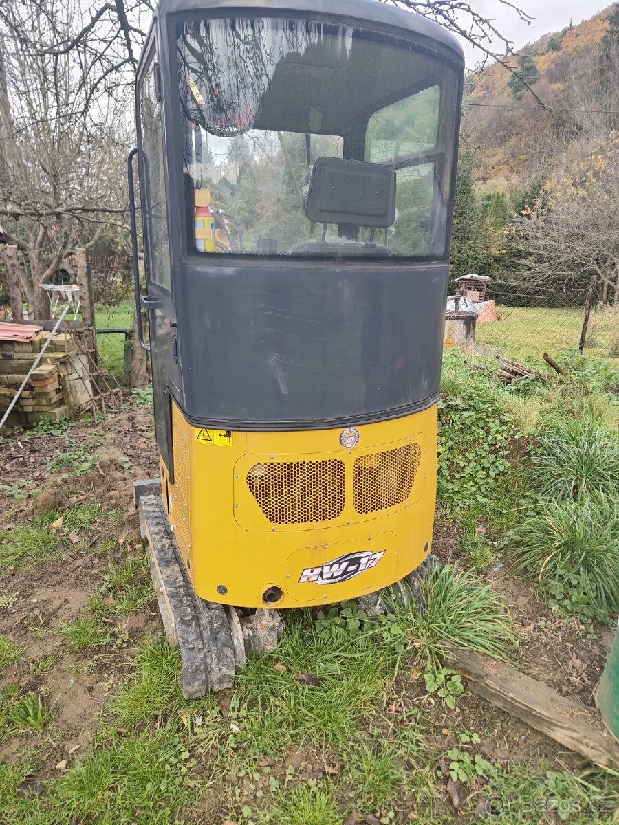 Prodám bagr 1,7 tuny - 4