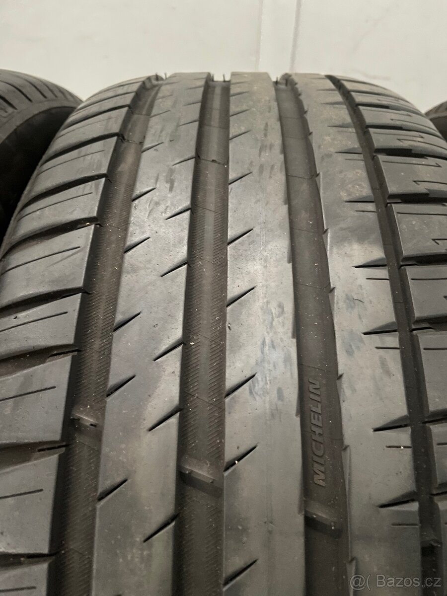 Letni pneu Michelin 4x 245/50/19 85% - 4