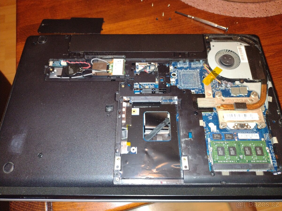 Lenovo ThinkPad Edge E545 - na ND - 4