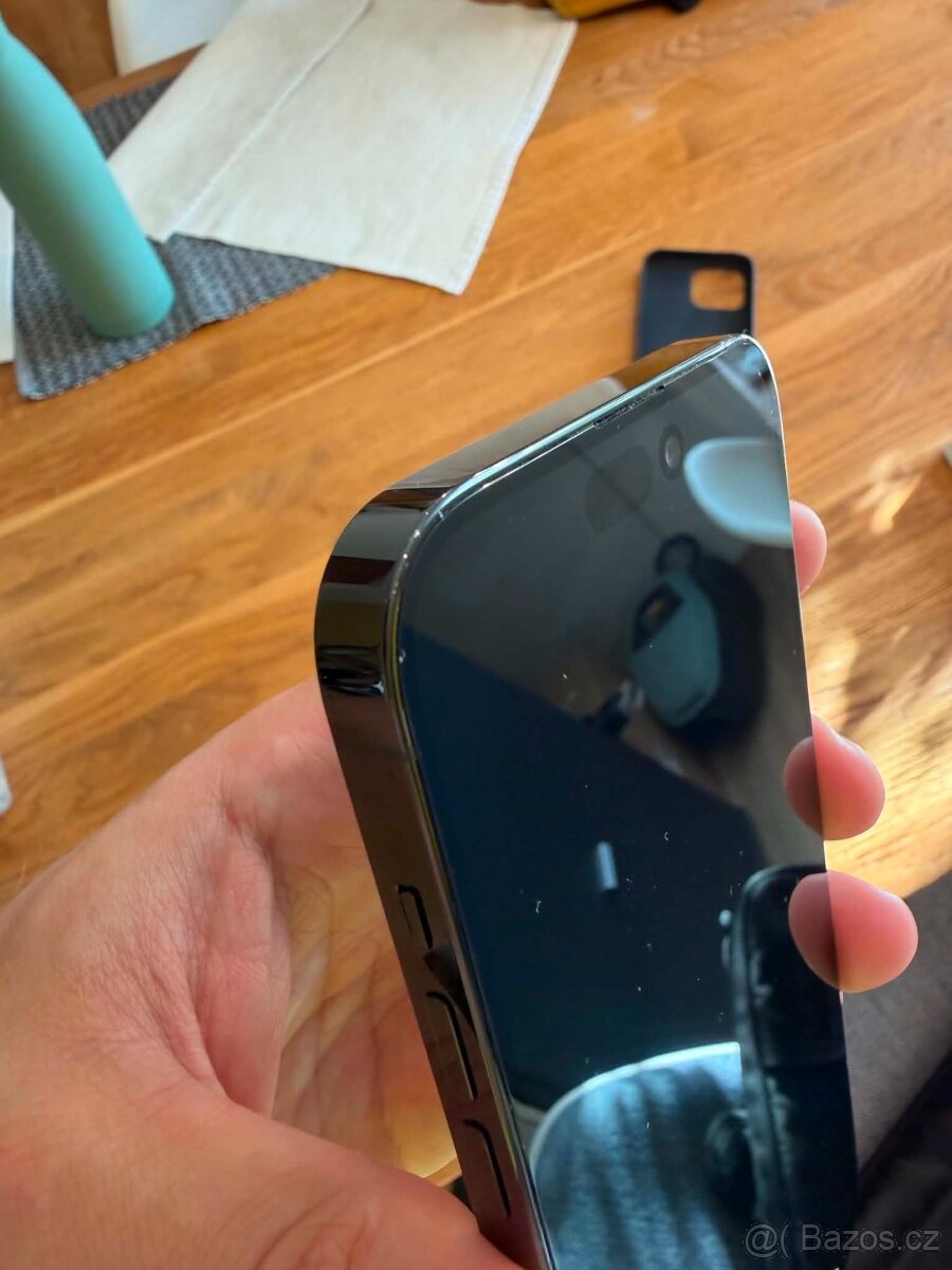 Apple iPhone 14 PRO MAX 128 GB space black - černý - 4