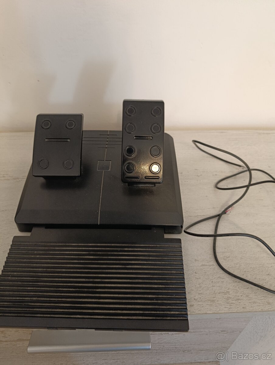 Volant a pedály Logitech G Saitek - 4