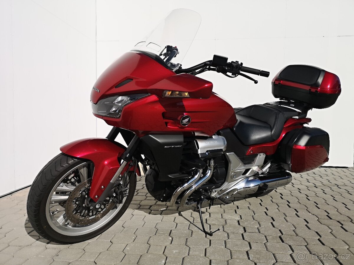 Honda CTX 1300, r.v.2016, nové v ČR, najeto pouze 8.787 km - 4