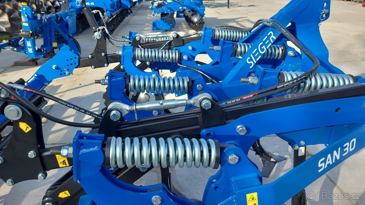 Hloubkový radličkový podmítač 3,0m SAN30 - 4