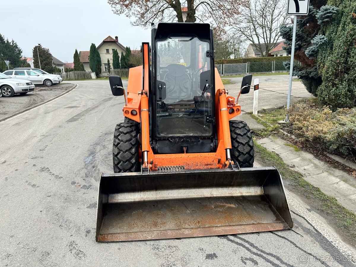 nakladač LOCUST 904 speed+ - 4