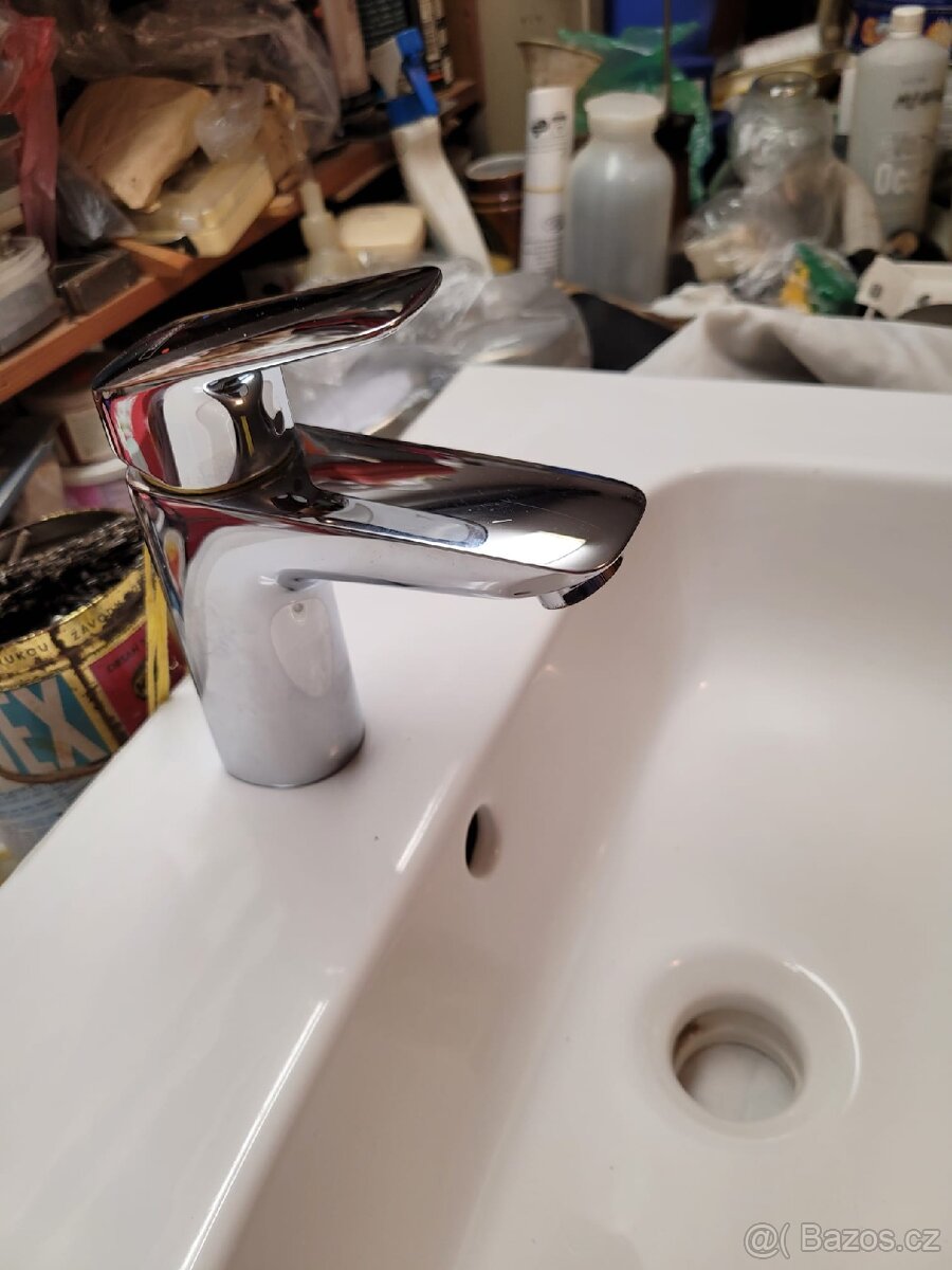 Umyvadlo s baterii - 4