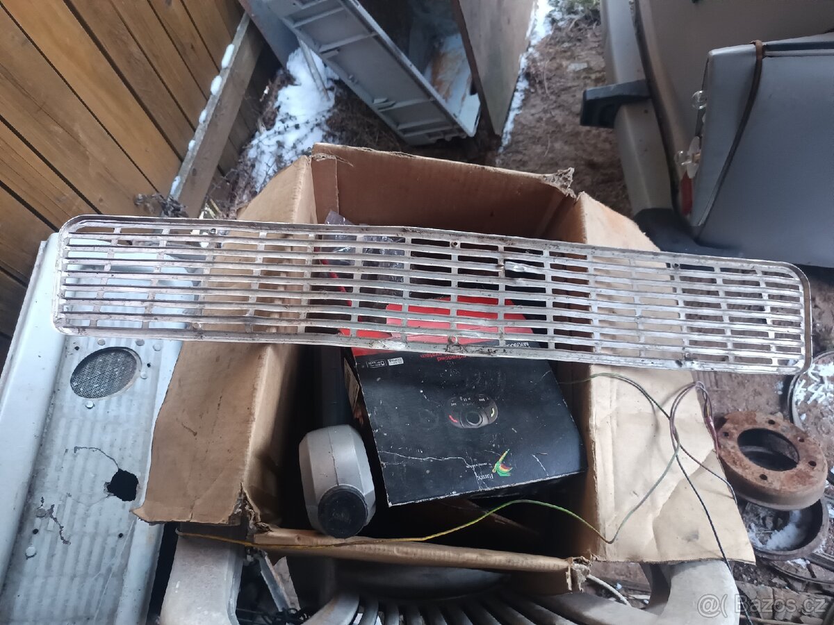 Přední maska trabant 601 - 4