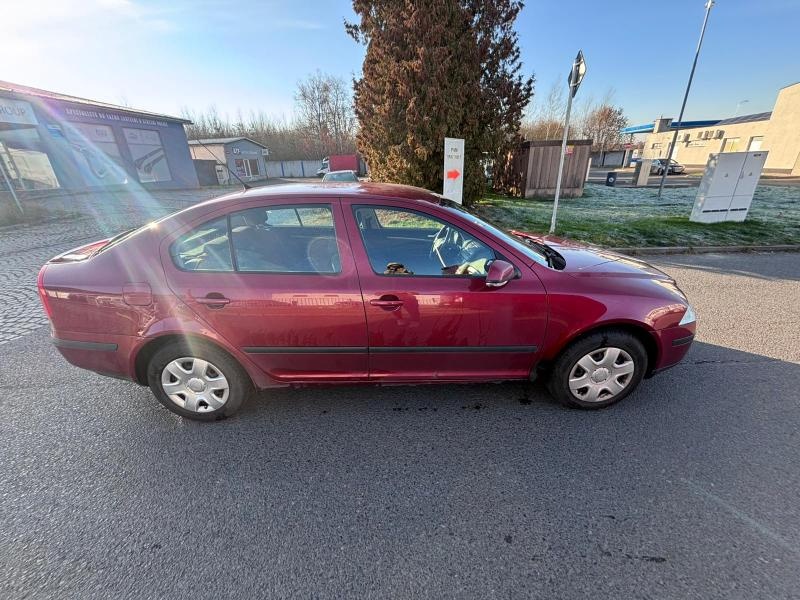 Škoda Octavia 1,6 mpi Elegance - 4