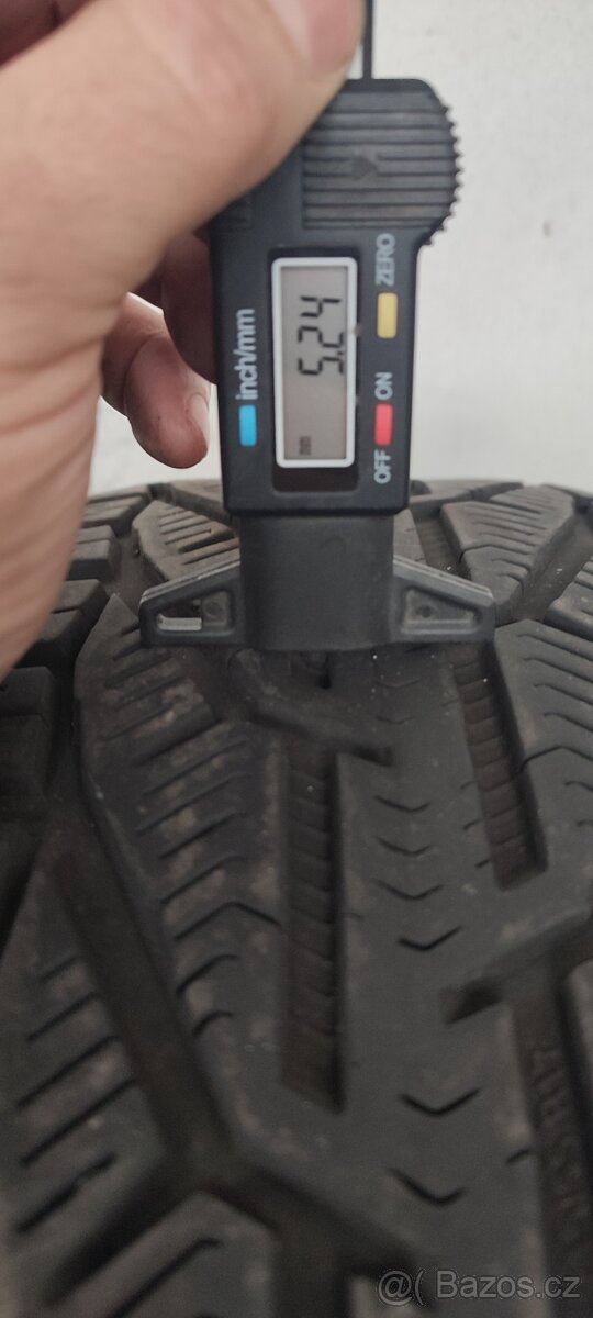 215/55/R17 ZIMNÍ PNEU SADA - 4