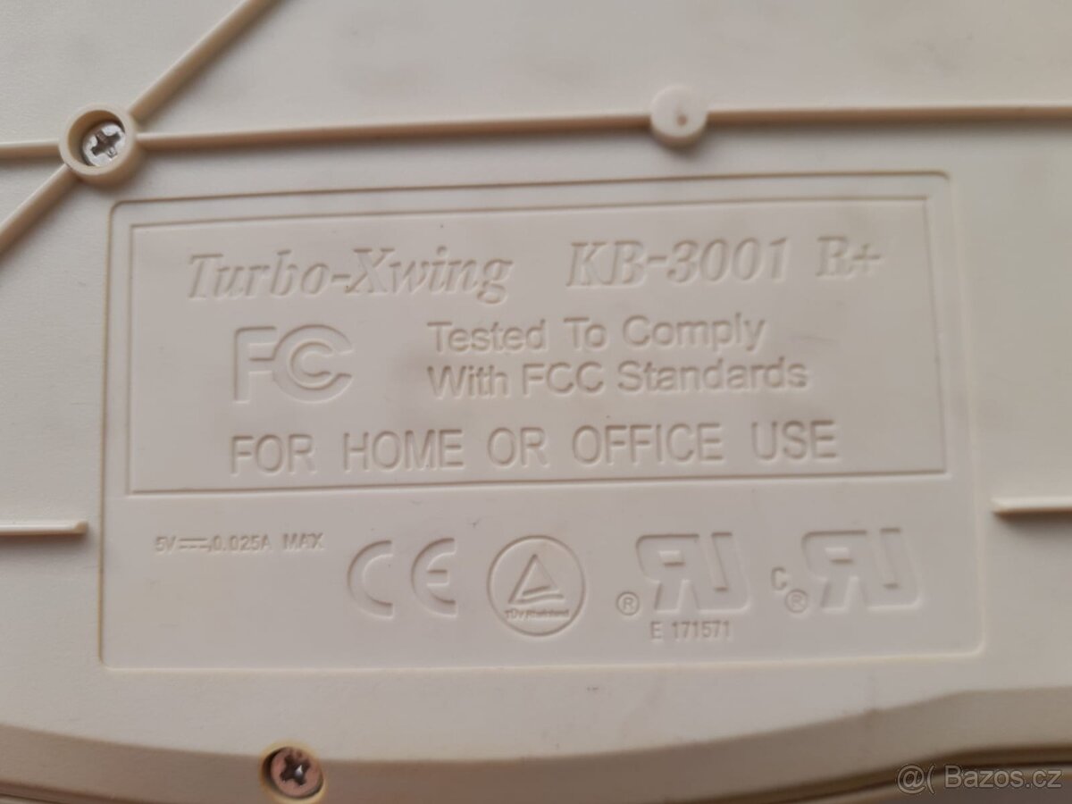 Historická klávesnice KME - 4