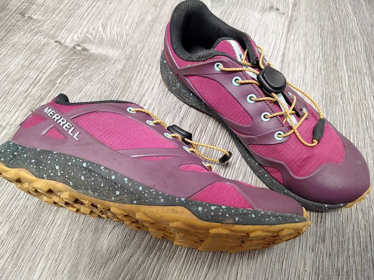 Merrell, ve.35 - 4