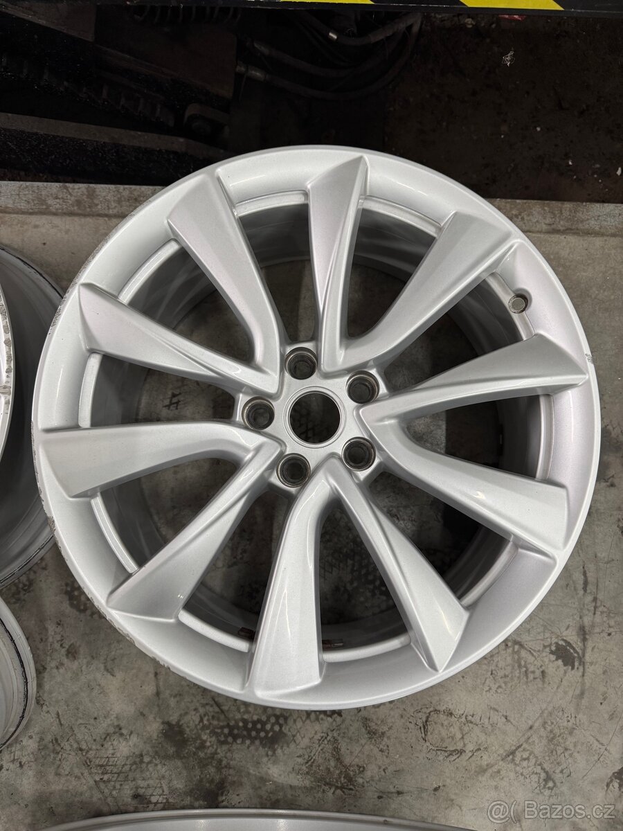 ALU SADA TESLA MODEL 3 R19 - 4