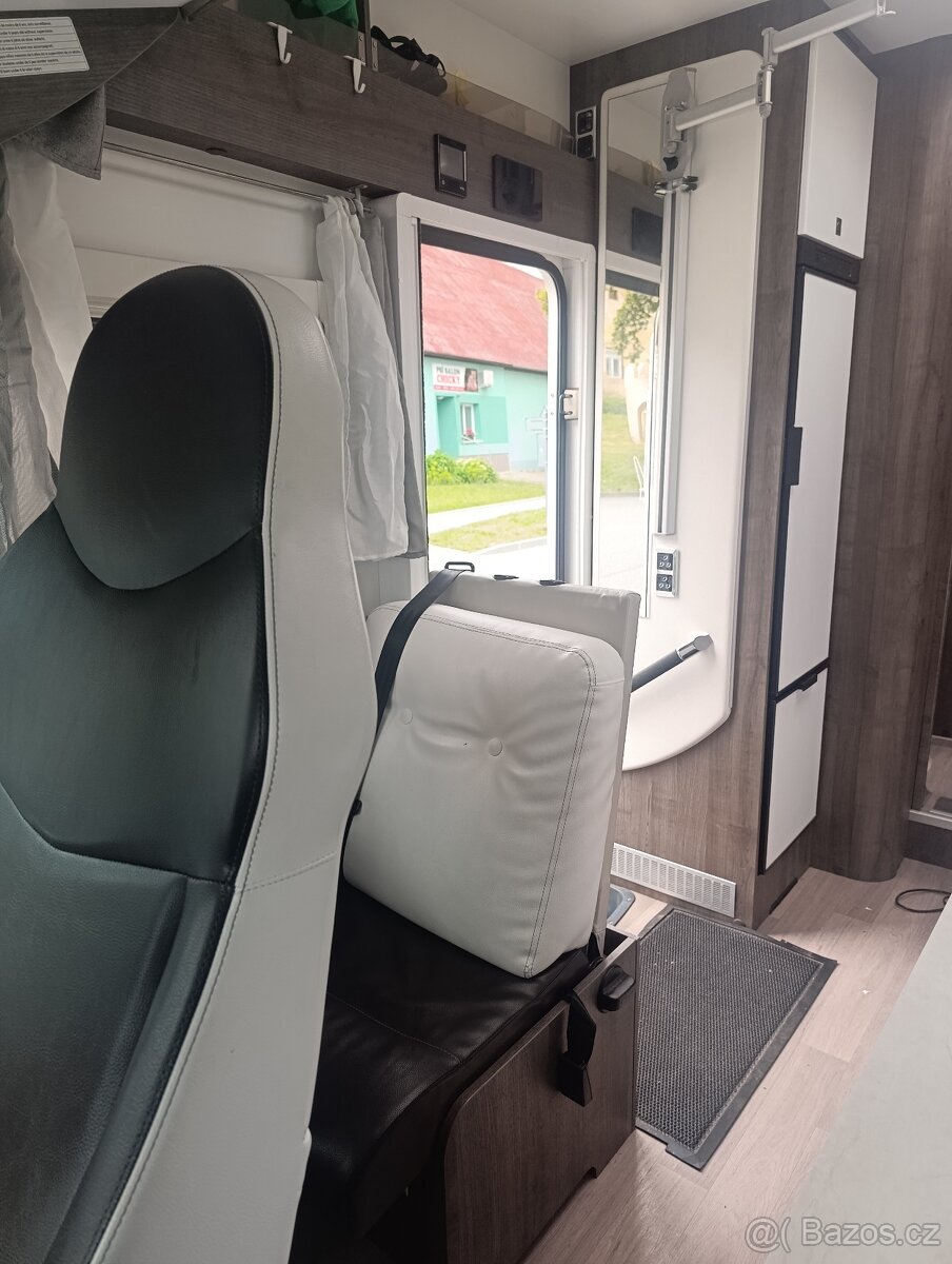 Obytné auto Benimar Amphytrion 957 North - 4