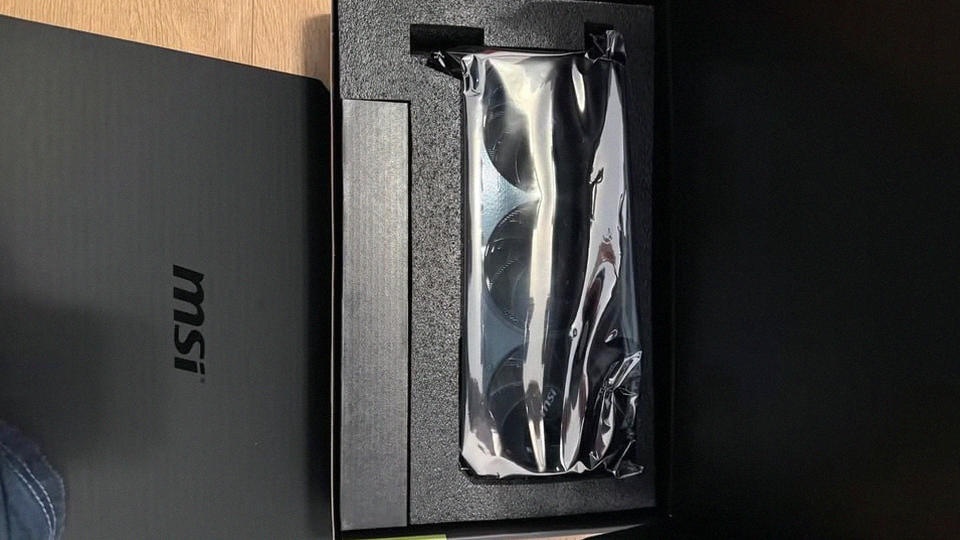 MSI GeForce RTX 5080 16GB - v záruce - 4