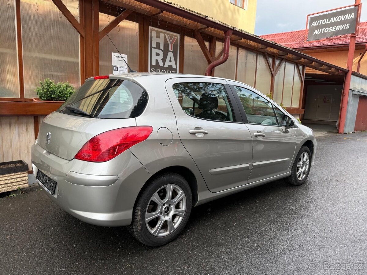 Peugeot 308 1,6i - 4