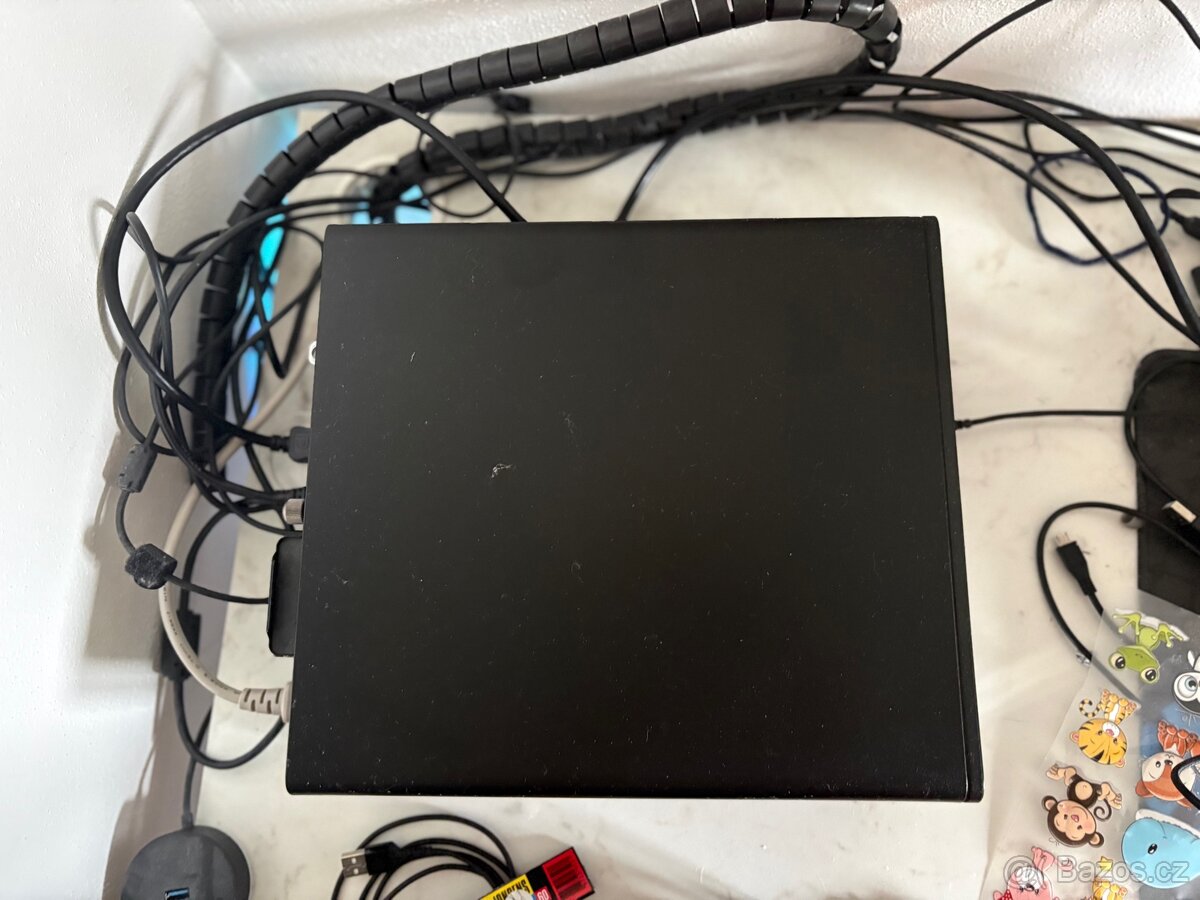 Stolni pc HP - 4
