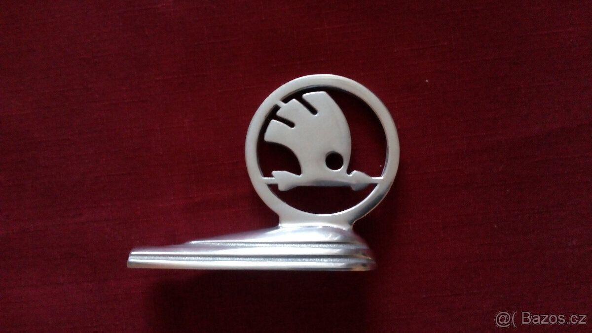 Víčka karburatorů Graetzin Jikov, kridlove matice.... - 4