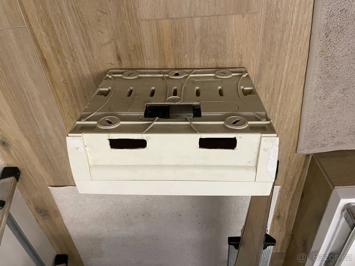 Rozvaděč - 4