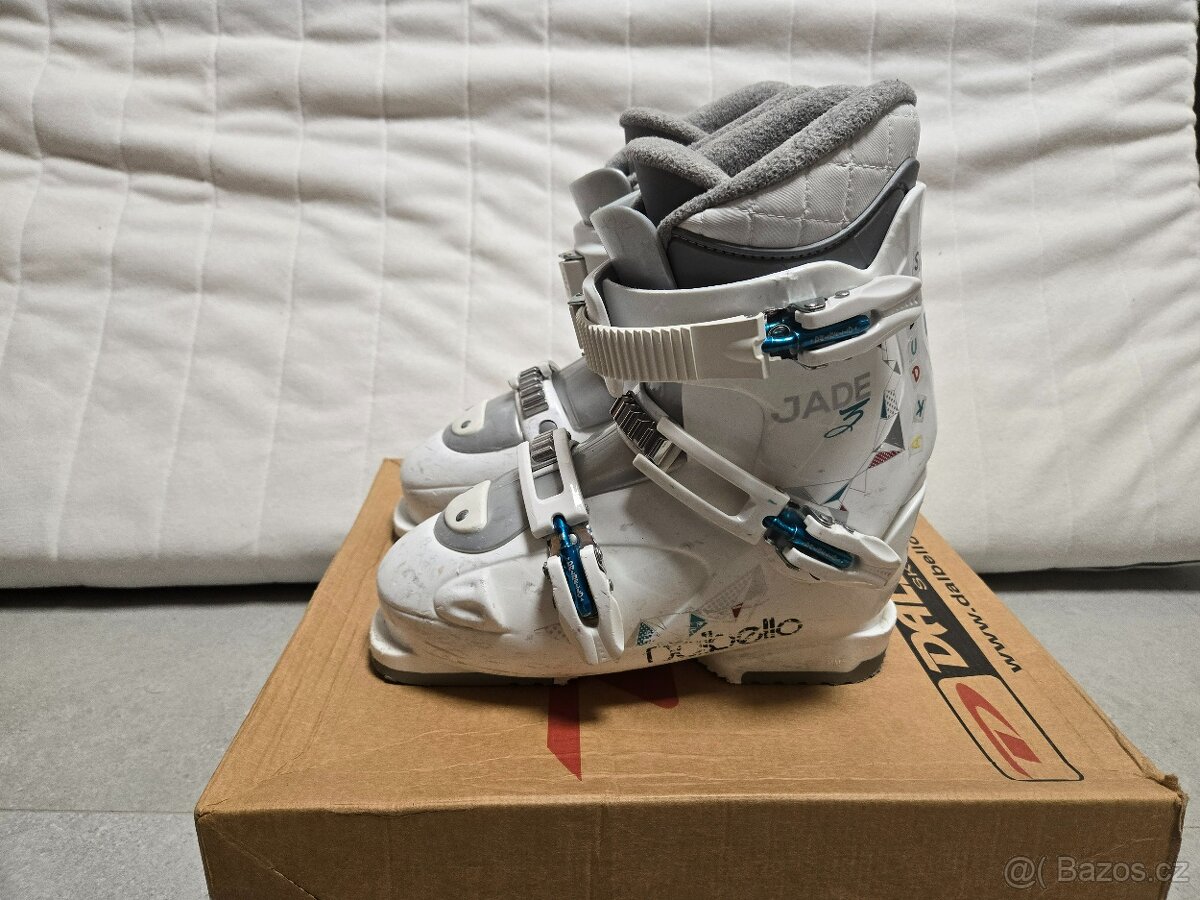 Prodám lyžáky Dalbello Jade 3 vel. EU 38 - 4