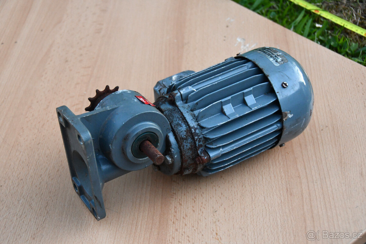 Elektromotor s převodovkou 0,18 kW 1330 otáček - 4