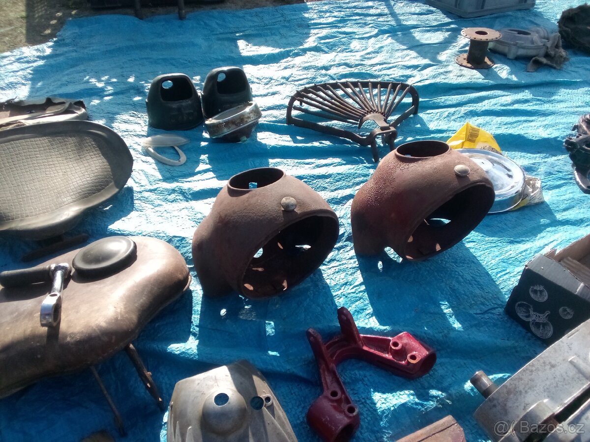 Jawa 350 perak,origo překryt karburace .tachometr 8000kč - 4