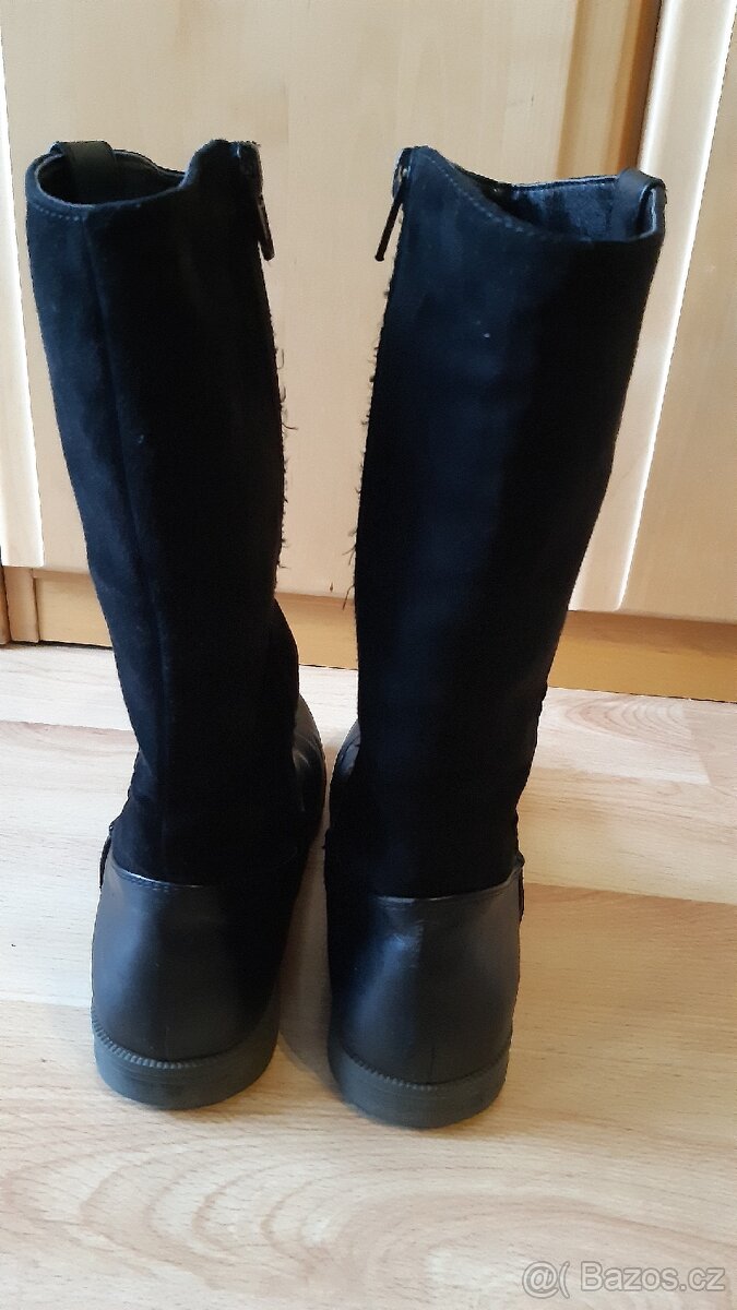 Dívčí černé kozačky vel. 35 - 4