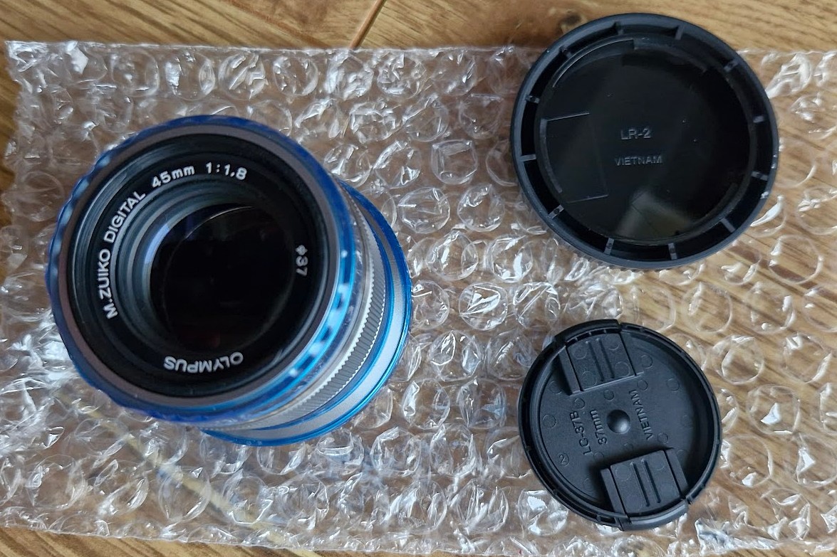 Objektiv Olympus M.ZUIKO DIGITAL 45mm 1:1. - 4