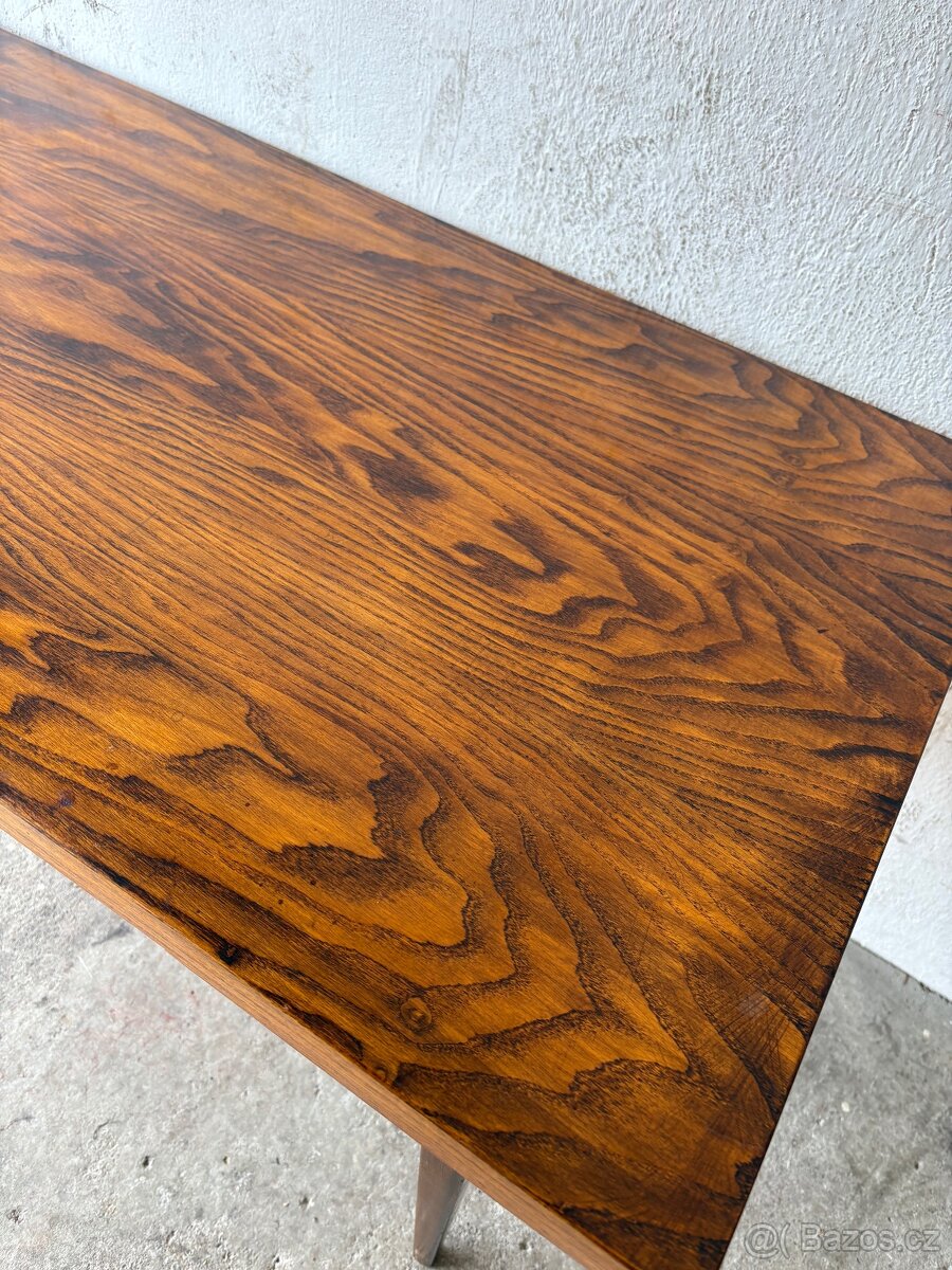 Konferenční stůl - 4