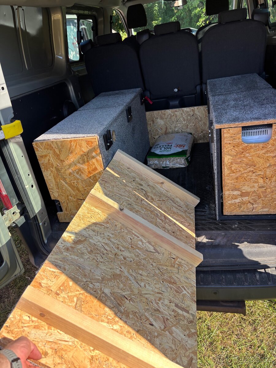 Postel do dodavky ford transit custom - 4
