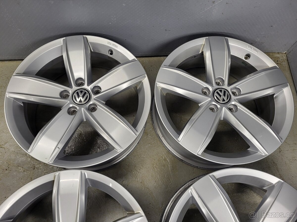 Originál 17" VW Corvara 5x112 Passat B8 - 4