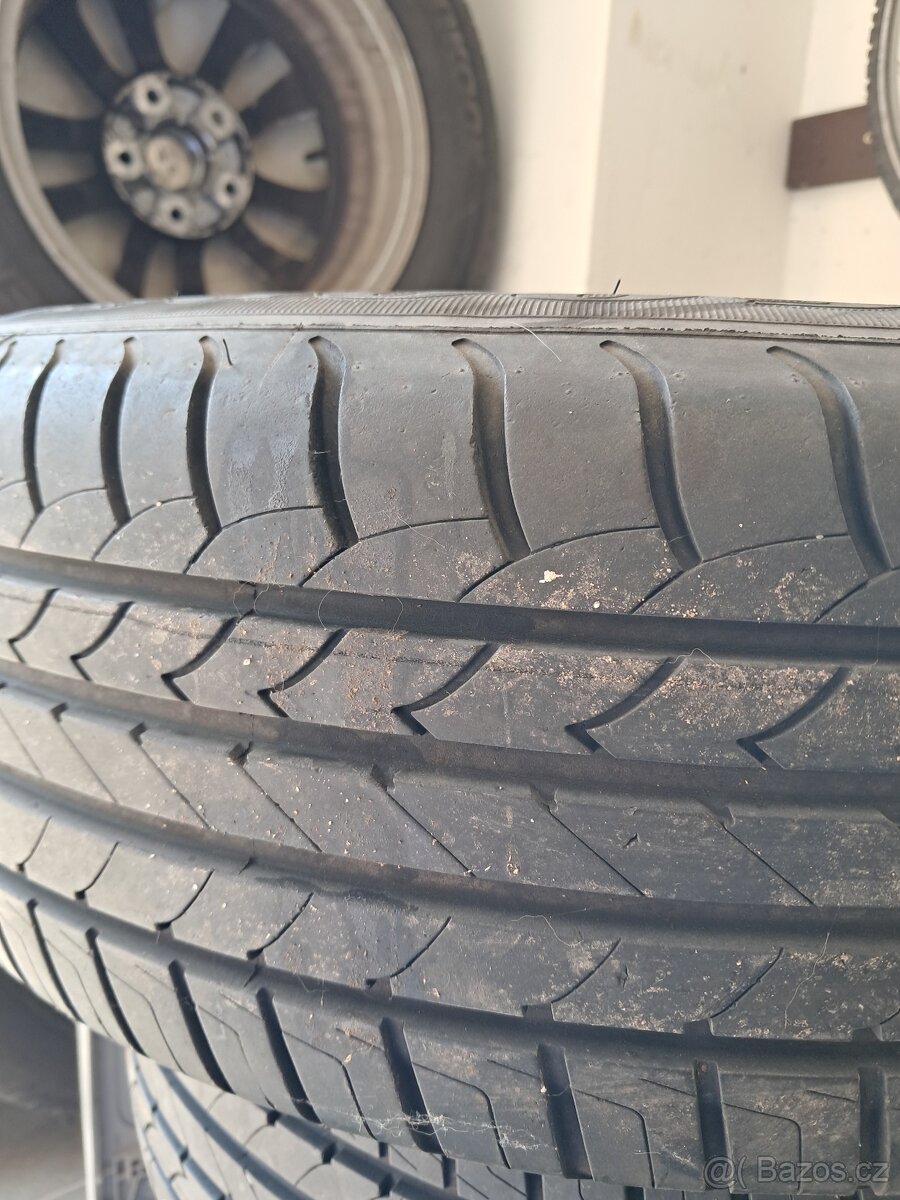 Pneu 195/60R15 Goodyear - 4