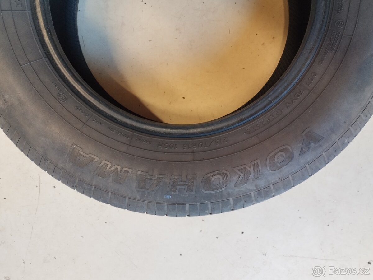 Pneu 215/70R16 - 4
