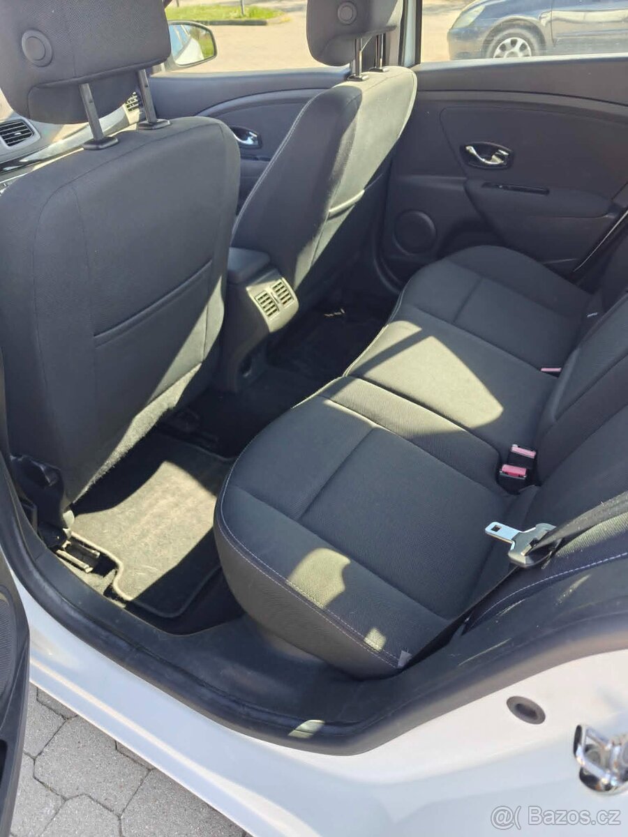 Prodám Renault Fluence - 4