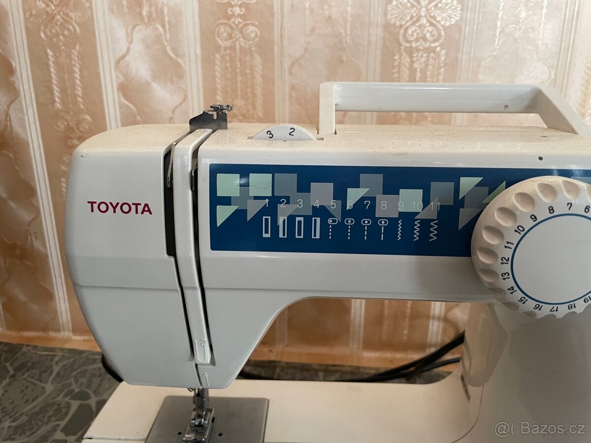 Prodám šicí stroj Toyota - 4