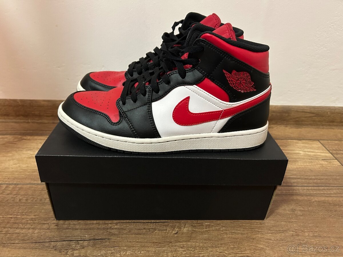 Nike Air Jordan 1 - 4