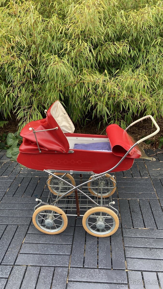 Retro kočárek pro panenky - TDV Duchcov - 4